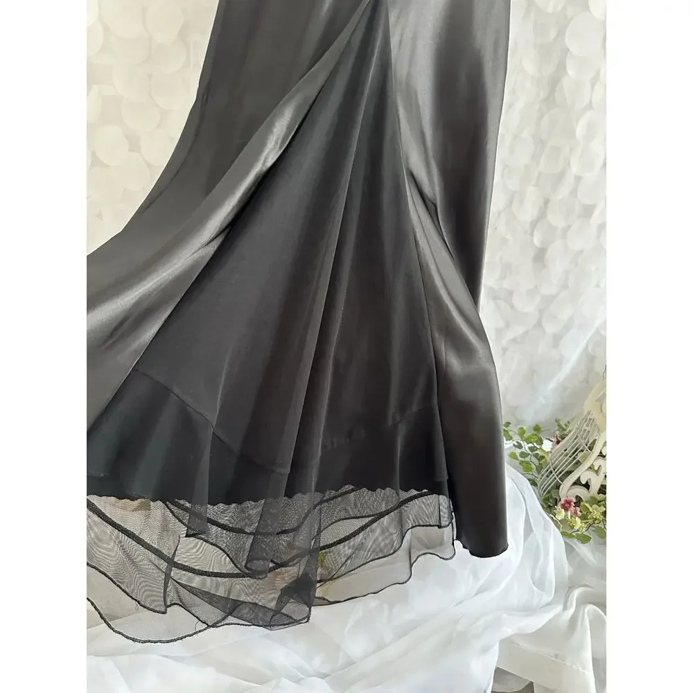 Elegant Black Lace Trim Nightgown - Picture 8 of 10